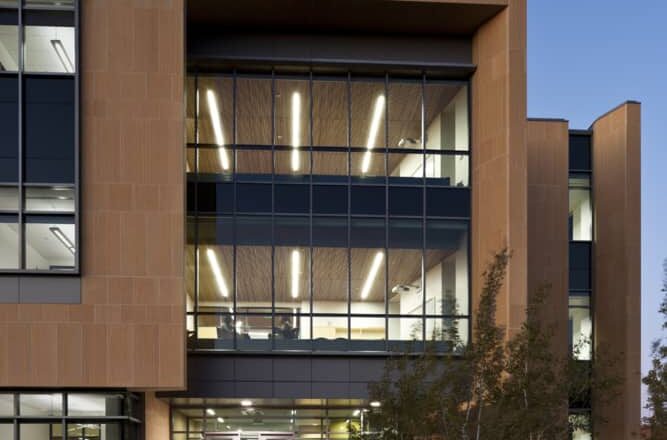 GUSTAVUS ADOLPHUS COLLEGE WARREN AND DONNA BECK ACADEMIC HALL