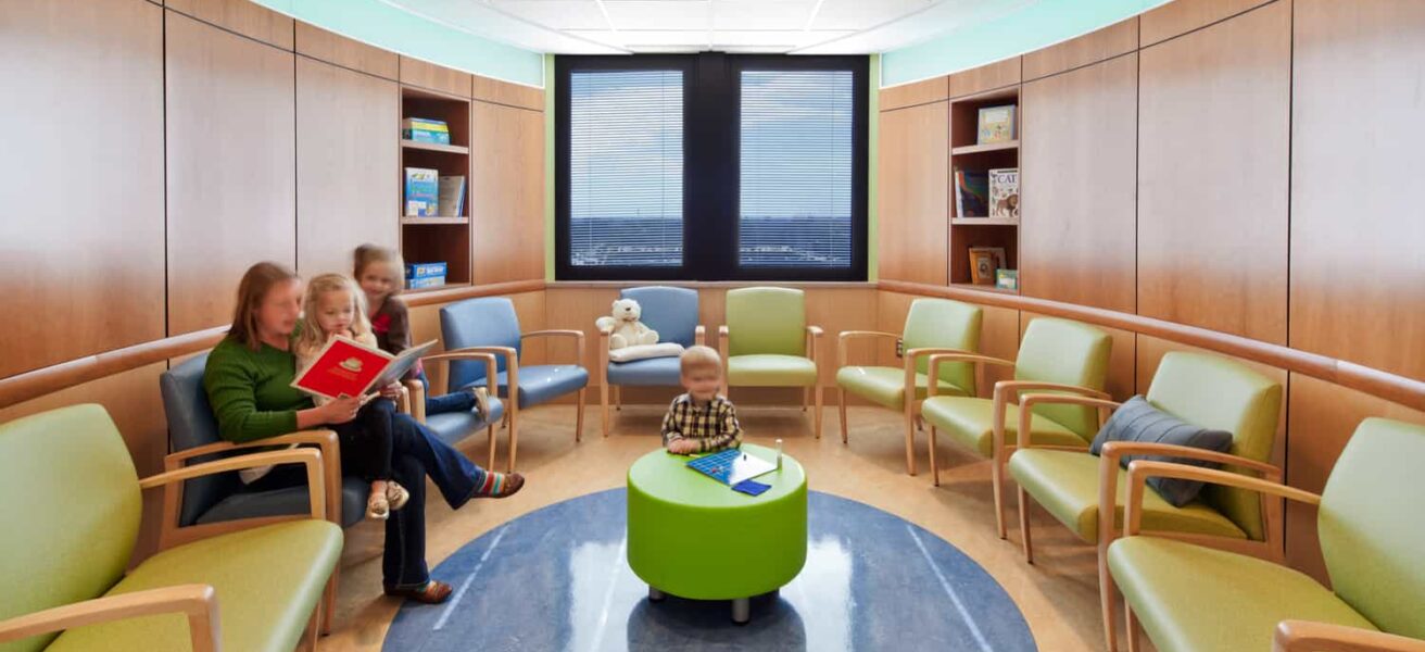 UNIVERSITY OF MINNESOTA MASONIC CHILDREN'S HOSPITAL CHILD/ADOLESCENT MENTAL HEALTH PROGRAM