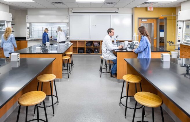 An organic chemistry lab with multiple lab stations.